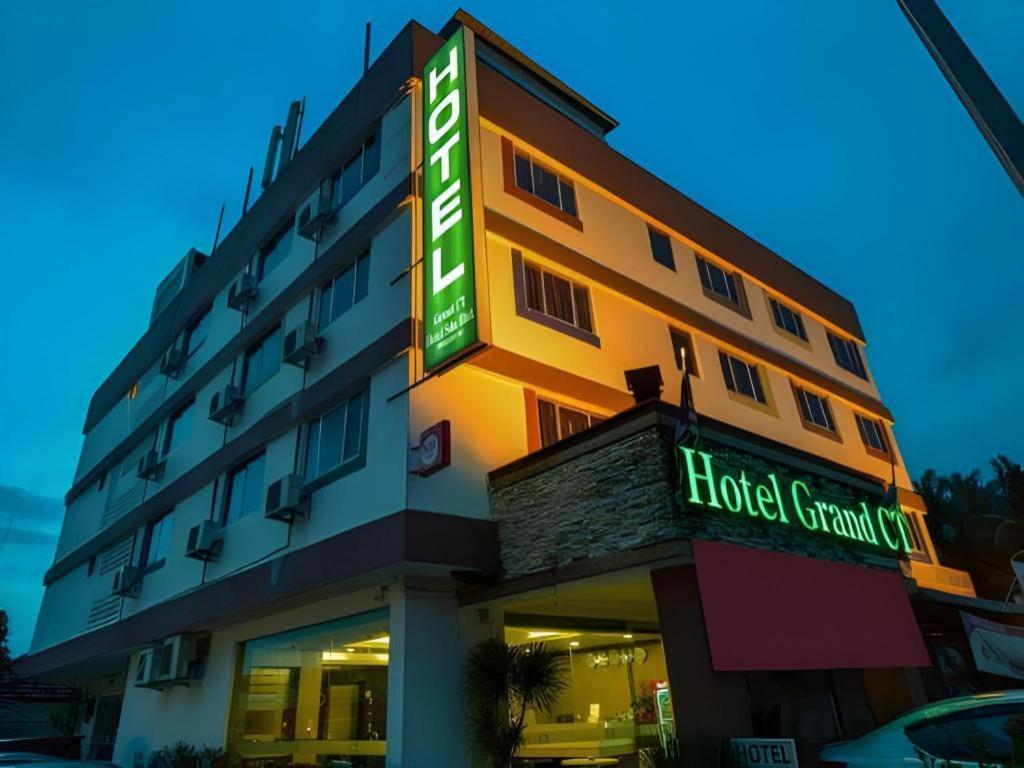 Grand Ct Hotel Malacca Exterior foto
